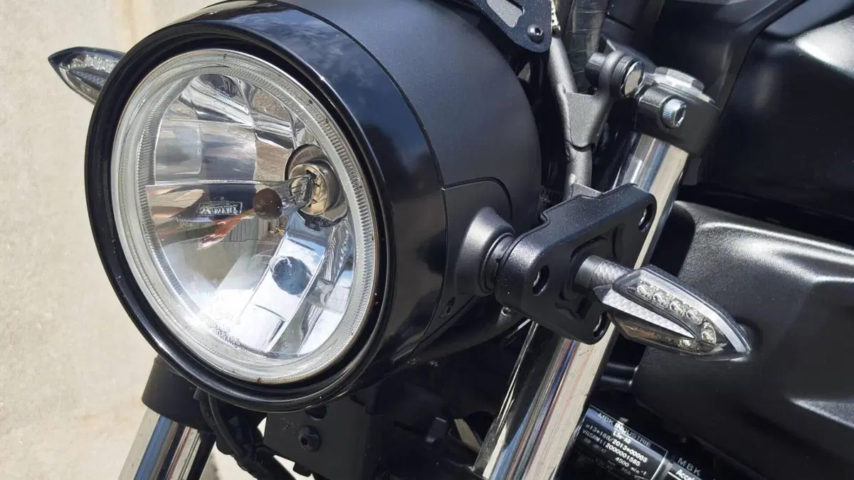 Yamaha XSR 700 ABS (2016 - 20)  (13)