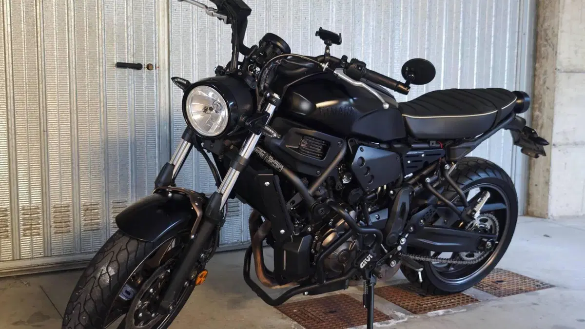 Yamaha XSR 700 ABS (2016 - 20)  (7)