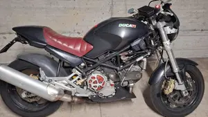 Ducati Monster 900 City Dark I.E. (1999 - 02) 