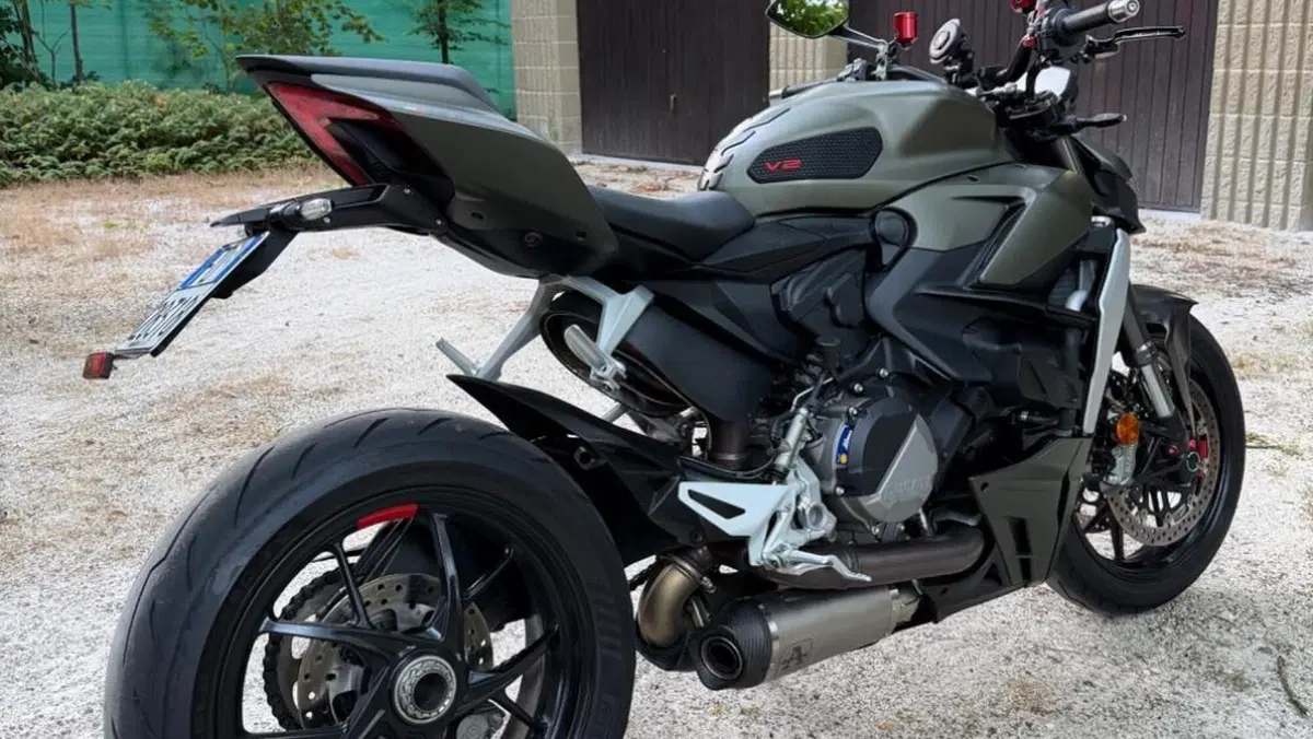 Ducati Streetfighter V2 955 Green (2022 - 23)  (5)