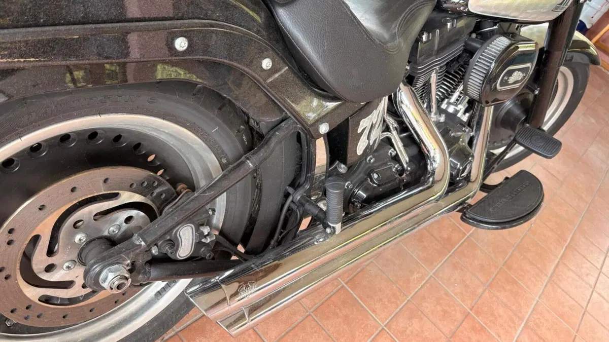 Harley-Davidson 1800 Fat Bob (2009 - 12) - FXDFSE  (4)