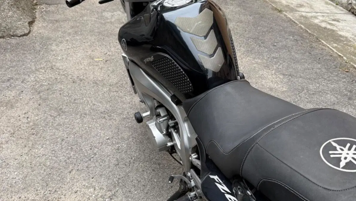 Yamaha FZ6 (2004 - 07)  (9)