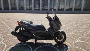 Yamaha X-Max 400 ABS (2017 - 20)  (4)