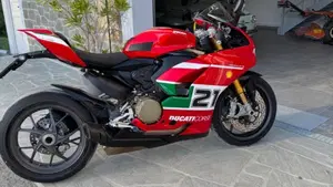 Ducati Panigale V2 Bayliss 1st Championship 20th Anniversary (2021 - 24) 