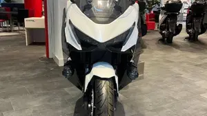 Honda Forza 750 (2025 - 26)  (4)