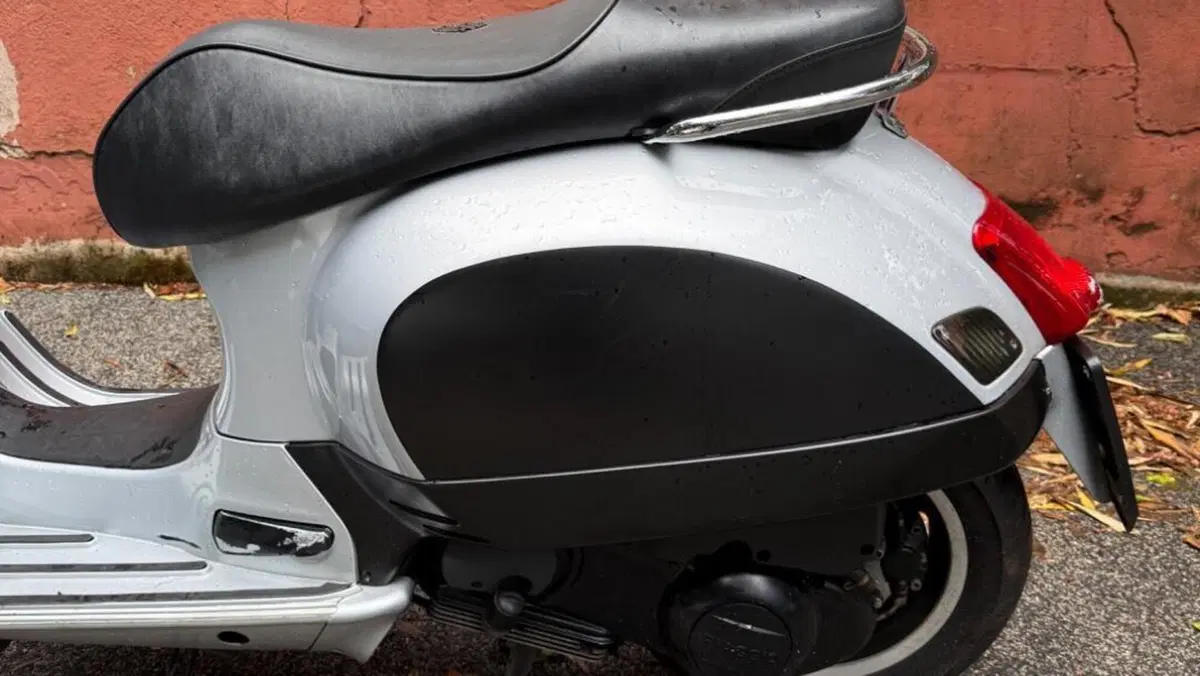 Vespa GTS 250 i.e.  (2)