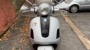 Vespa GTS 250 i.e.  (3)