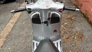Vespa GTS 250 i.e.  (5)
