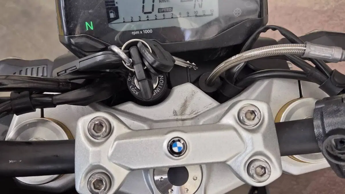Bmw G 310 R (2021 - 25)  (2)