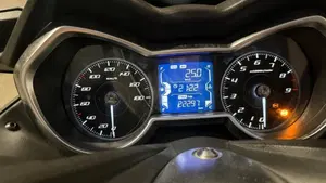 Yamaha X-Max 400 Iron Max (2019 - 20)  (6)