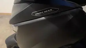 Yamaha X-Max 400 Iron Max (2019 - 20)  (7)