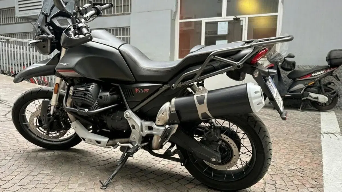 Moto Guzzi V85 TT (2024 - 26)  (3)