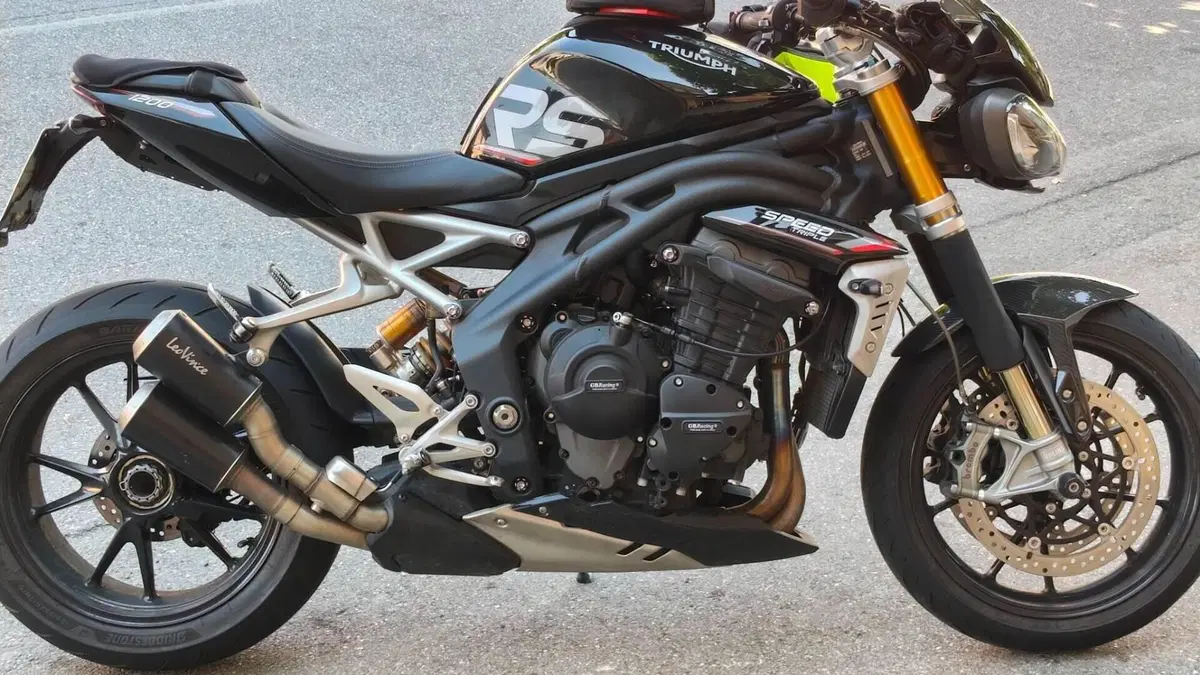 Triumph Speed Triple 1200 RS (2021 - 24)  (2)