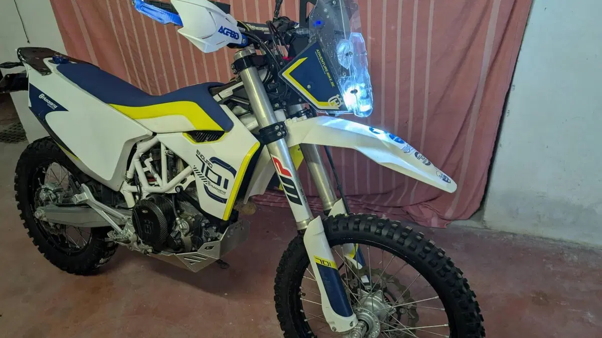 Husqvarna 701 Enduro (2017 - 19)  (3)