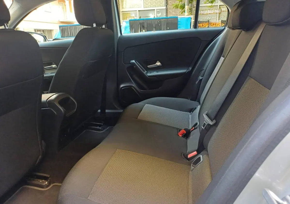 Mercedes-Benz Classe A 180 Automatic Business (14)