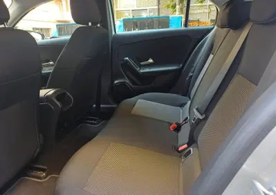 Mercedes-Benz Classe A 180 Automatic Business (14)