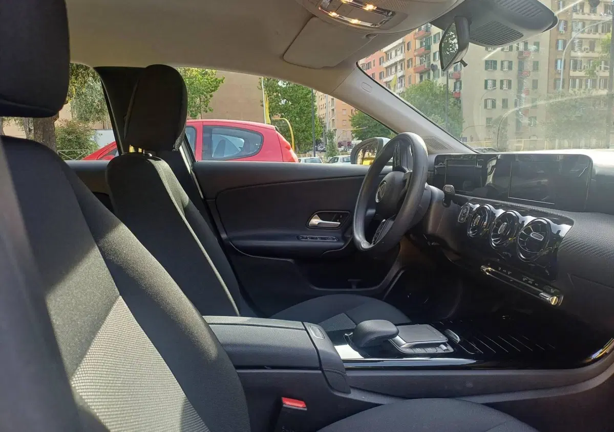 Mercedes-Benz Classe A 180 Automatic Business (15)