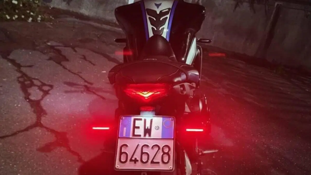 Yamaha MT-09 SP (2021 - 23)  (2)
