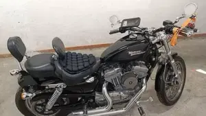 Harley-Davidson 883 Custom (2008 - 12) - XL 883C  (3)