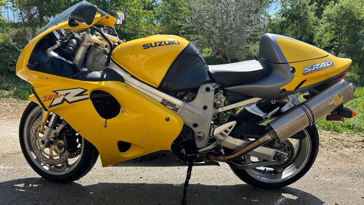 Suzuki   (4)