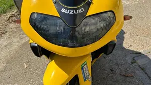 Suzuki   (7)