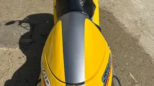 Suzuki   (8)