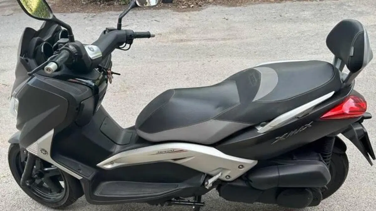 Yamaha X-Max 250 Sport (2011 - 13)  (4)