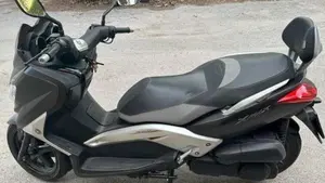 Yamaha X-Max 250 Sport (2011 - 13)  (4)