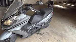 Kymco Downtown 350i ABS (2015 - 17)  (2)