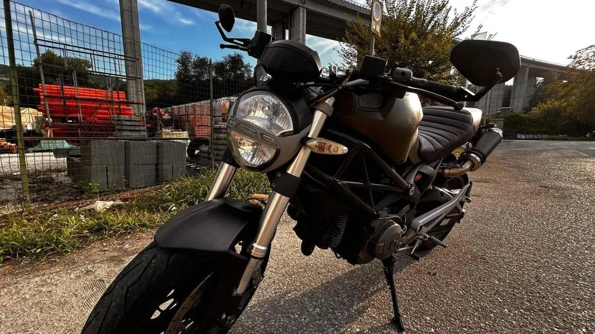 Ducati Monster 696 Plus (2007 - 14)  (6)