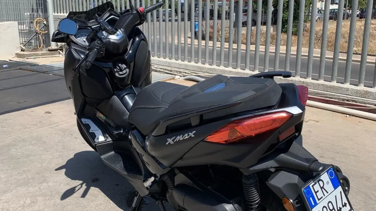 Yamaha X-Max 125 Iron Max (2019 - 20)  (4)