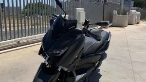 Yamaha X-Max 125 Iron Max (2019 - 20)  (2)