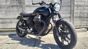Moto Guzzi V7 III Stone (2017 - 20)  (3)