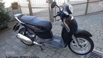Aprilia Scarabeo 200 i.e. (2009 - 11) usata
