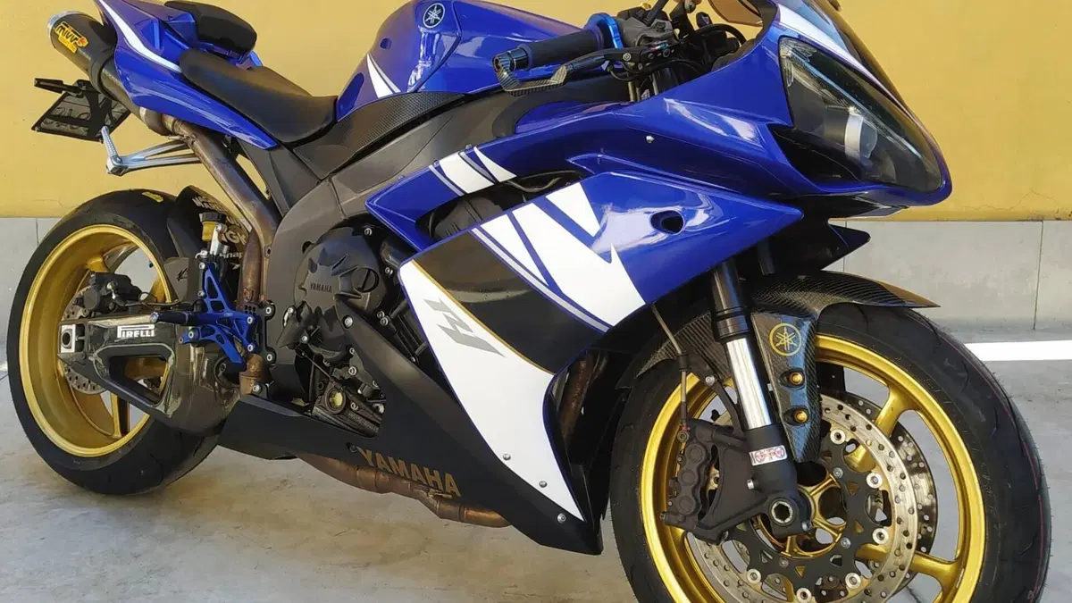 Yamaha YZF R1 (2006 - 07) 