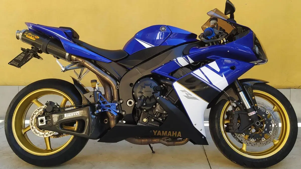 Yamaha YZF R1 (2006 - 07)  (4)