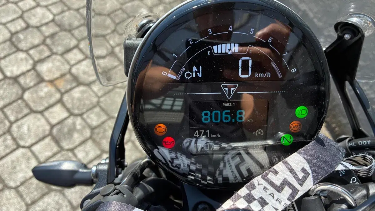 Triumph Speed Twin 900 (2025 - 26)  (4)