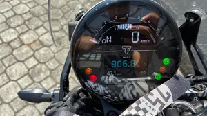 Triumph Speed Twin 900 (2025 - 26)  (4)