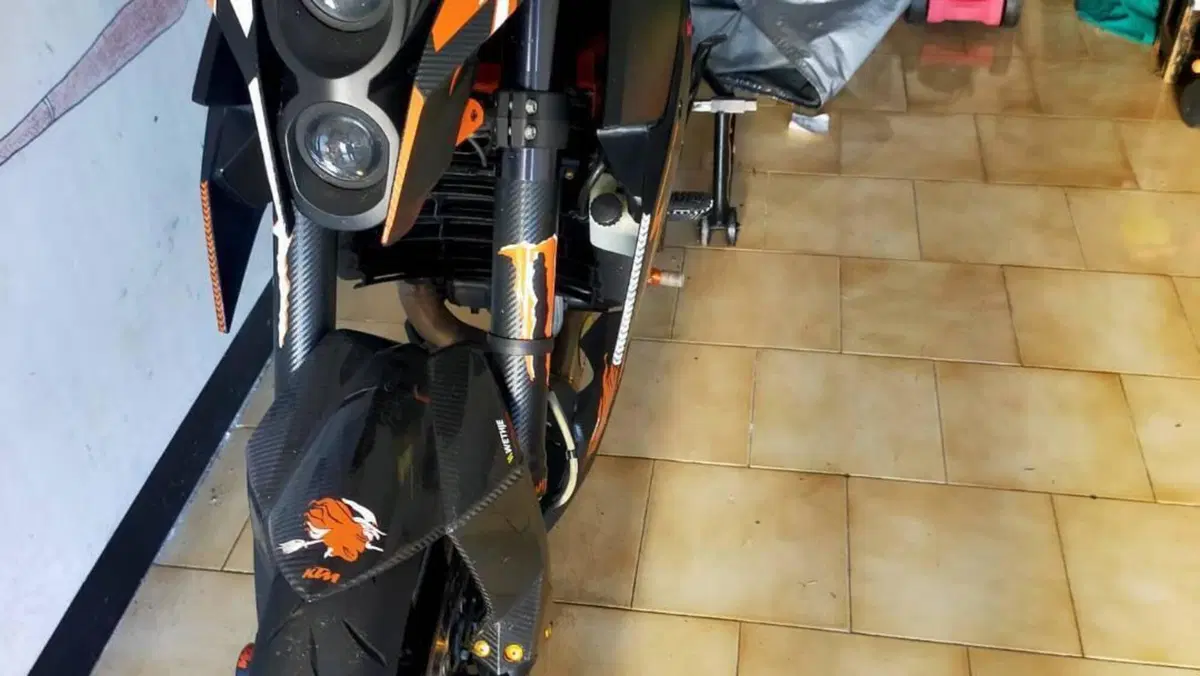 KTM 690 Duke R (2010 - 15) 