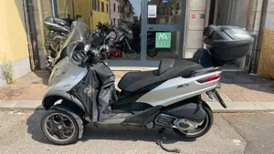 Piaggio Mp3 300 ie Sport LT ABS (2014 - 16)  (2)