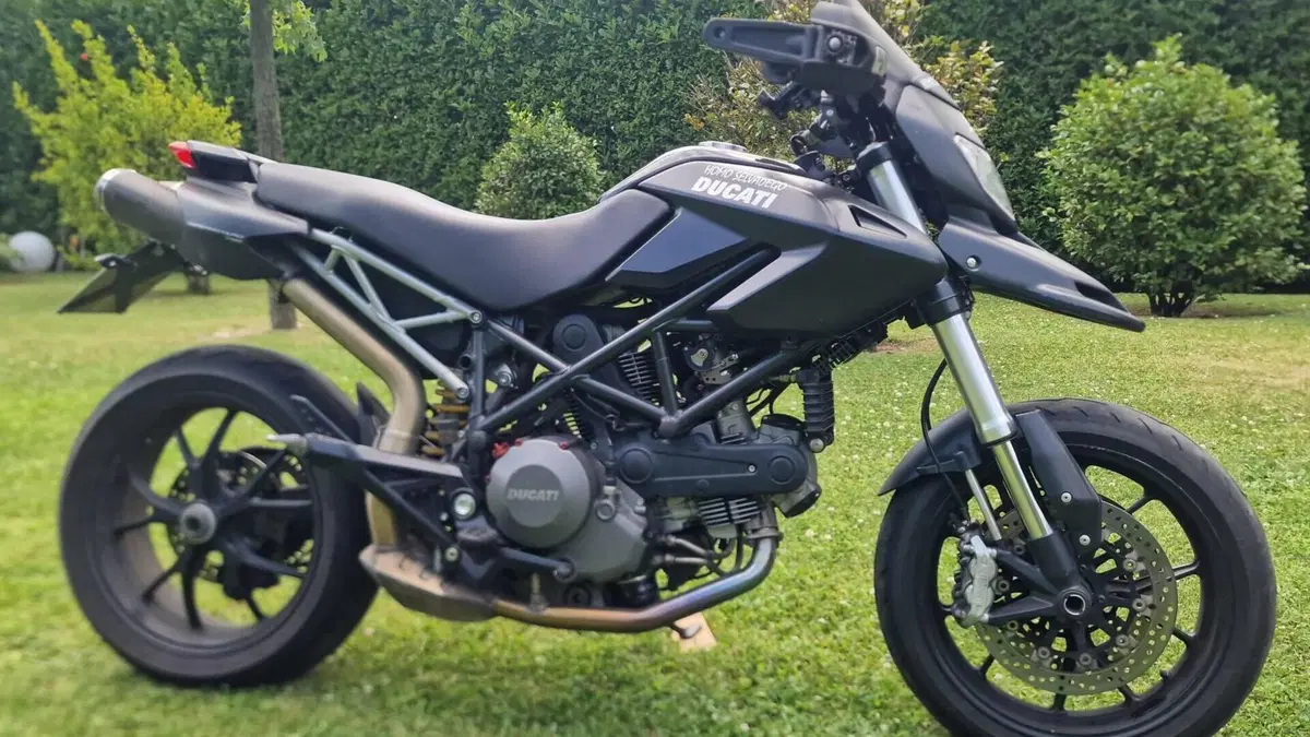 Ducati Hypermotard 796 (2012) 