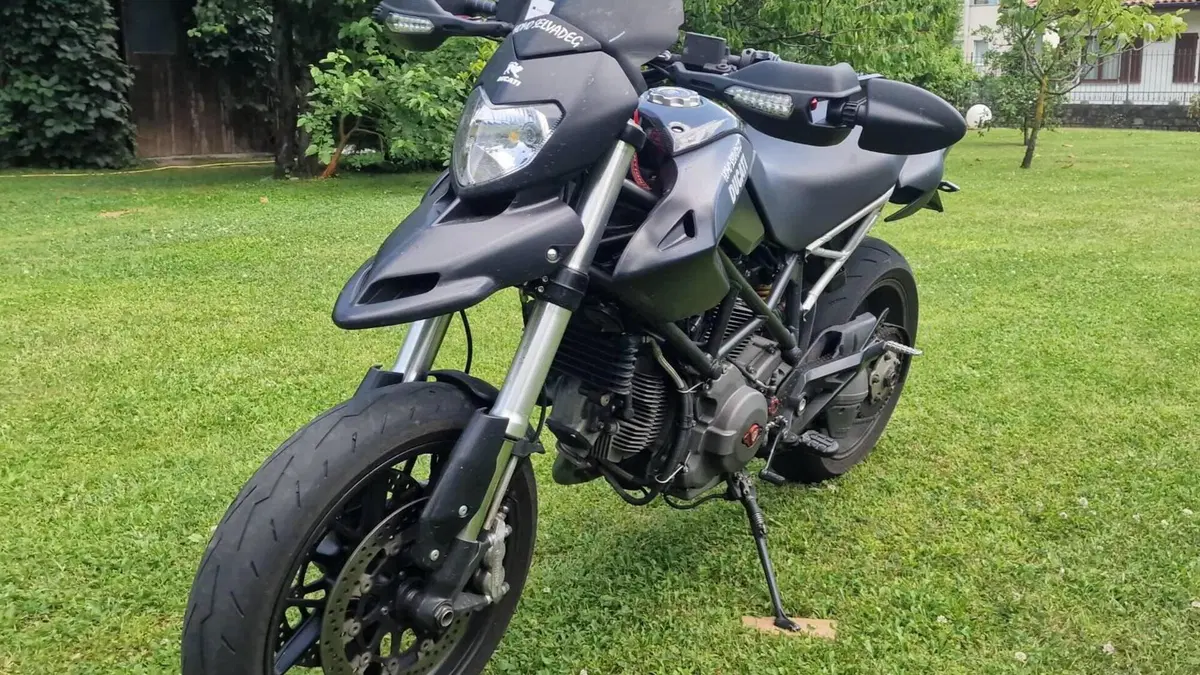 Ducati Hypermotard 796 (2012)  (3)