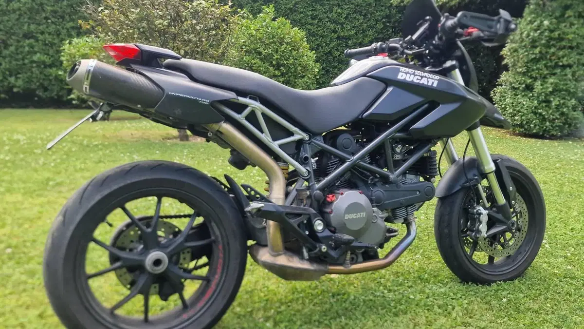 Ducati Hypermotard 796 (2012)  (6)