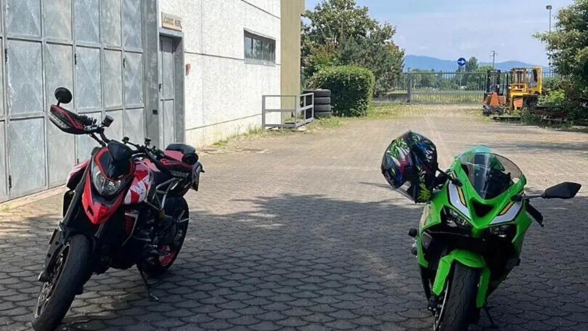 Kawasaki Ninja 636 ZX-6R Performance (2025 - 26)  (2)