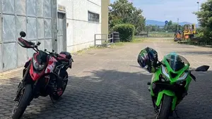 Kawasaki Ninja 636 ZX-6R Performance (2025 - 26)  (2)