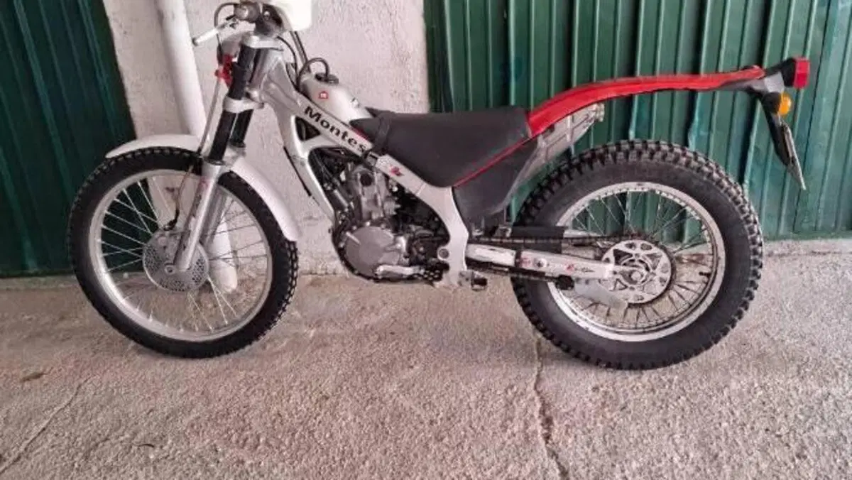 Montesa Cota 4RT  (4)
