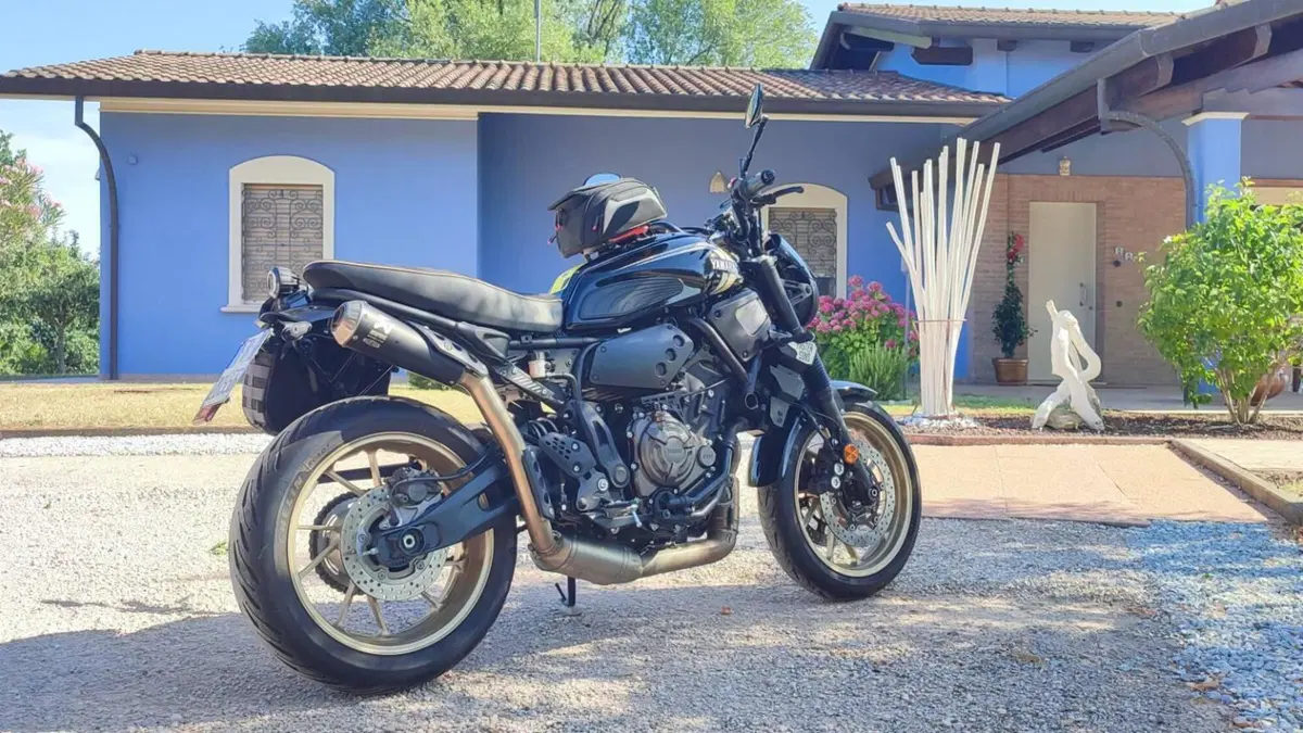 Yamaha XSR 700 (2022 - 26)  (3)