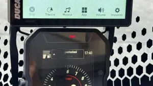Ducati DesertX (2022 - 25)  (4)