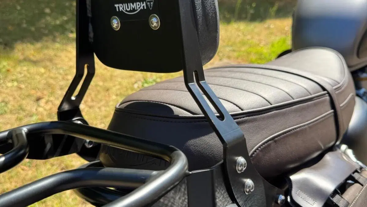 Triumph Bonneville T120 Black (2017 - 20)  (6)