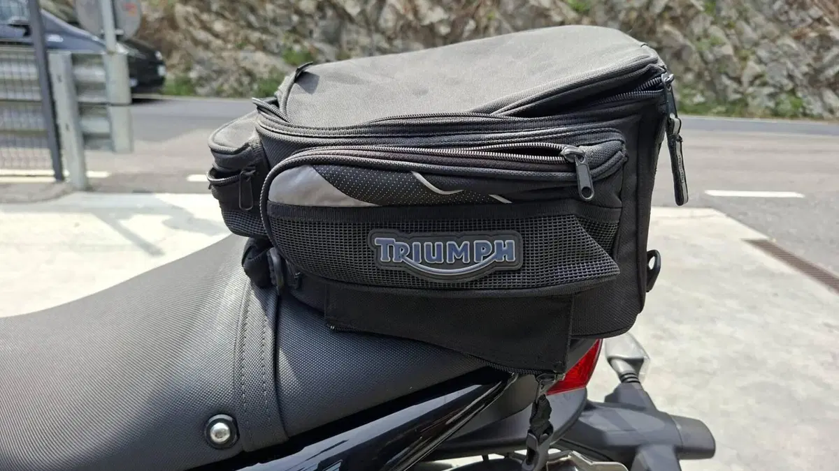 Triumph Street Triple (2007 - 12)  (8)